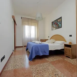 Silvano's In Apartament