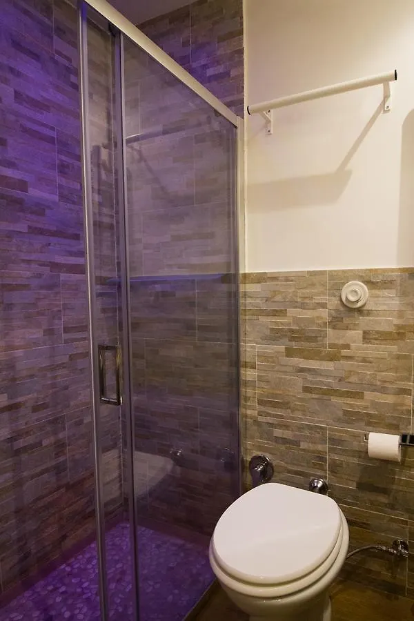Bed & Breakfast Art Atelier Accomodation Guest House Rome
